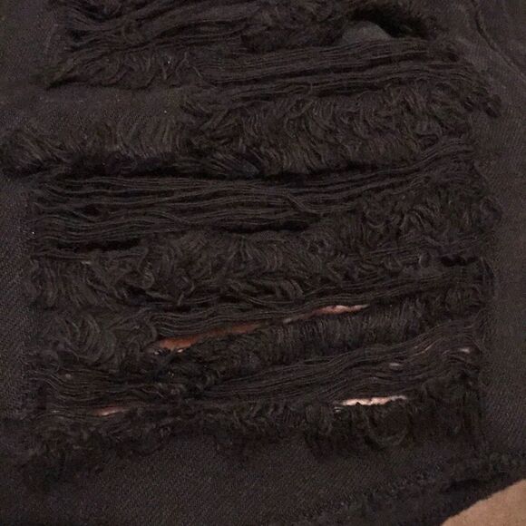 🔹NWOT Black Ripped Jean Shorts Junior’s Size 5 - Picture 8 of 8